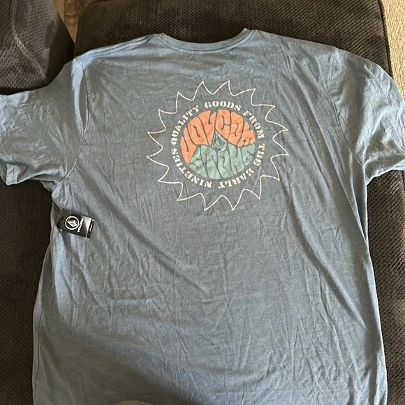 Volcom - Picture 2 of 2